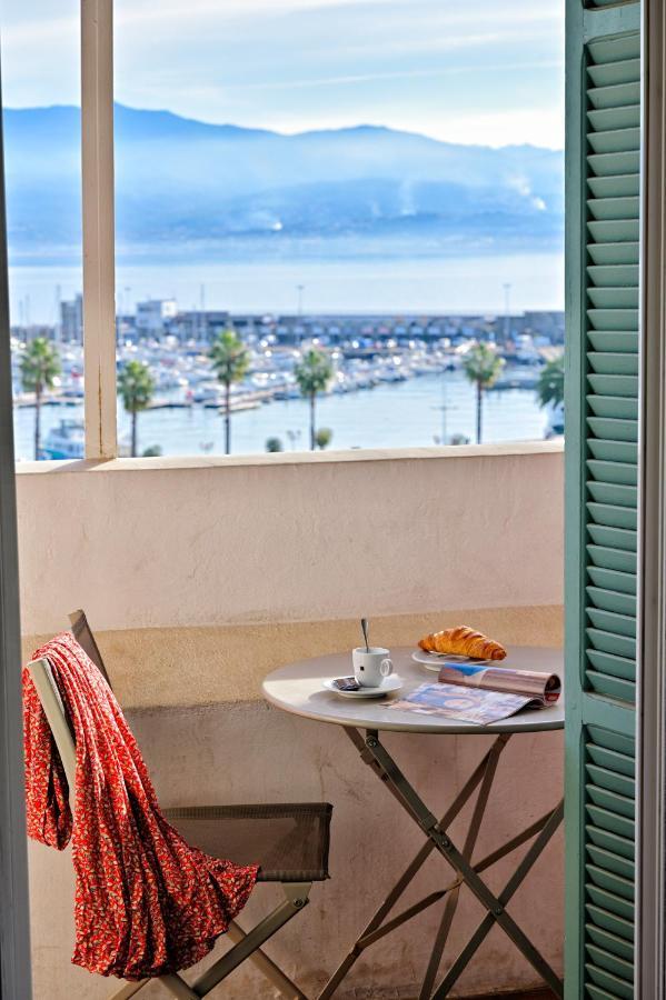 Hotel Du Golfe อฌักซิโอ้ ภายนอก รูปภาพ