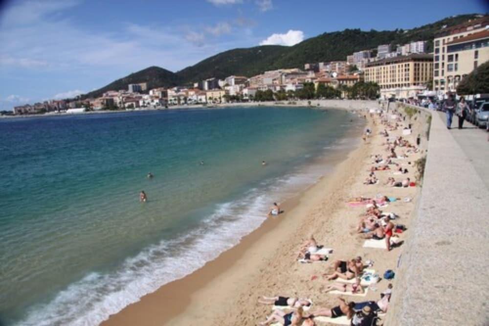 Hotel Du Golfe อฌักซิโอ้ ภายนอก รูปภาพ
