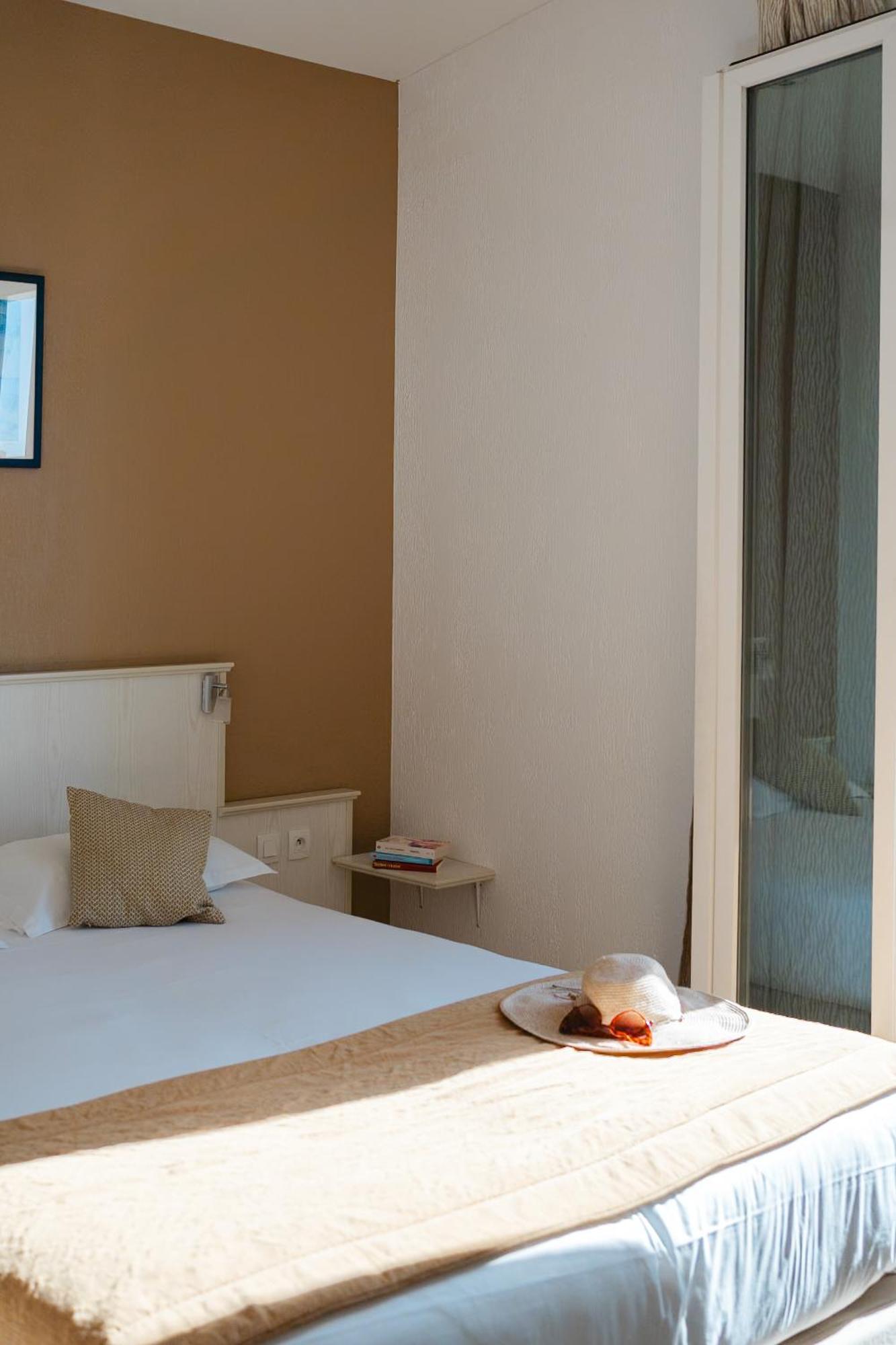 Hotel Du Golfe อฌักซิโอ้ ภายนอก รูปภาพ