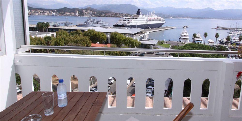 Hotel Du Golfe อฌักซิโอ้ ภายนอก รูปภาพ